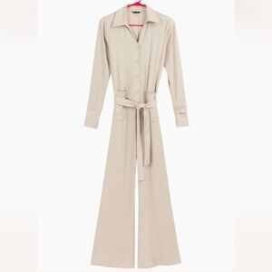 Mister B Chic Beige Jumpsuit Pockets Collar Wide Leg Size Medium
